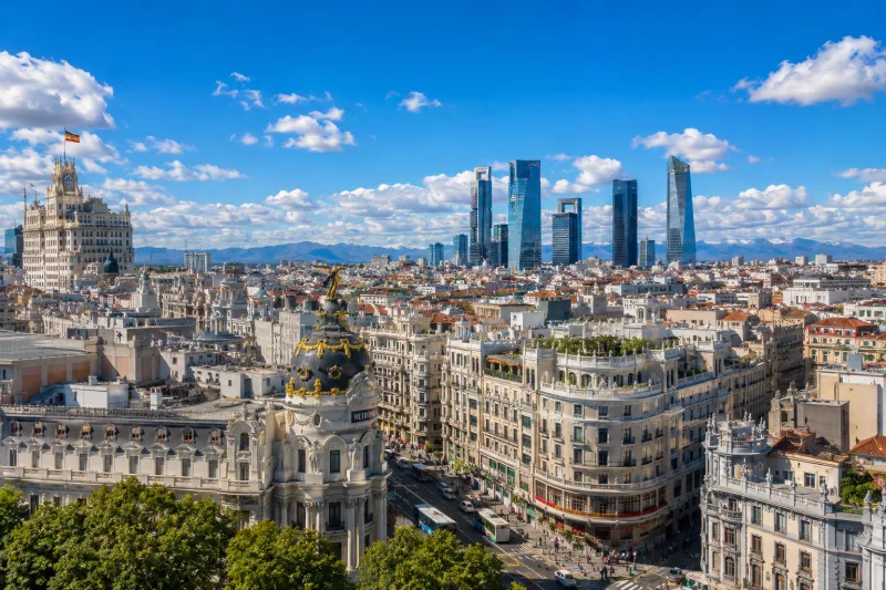 Vista urbana de Madrid como contexto empresarial de España