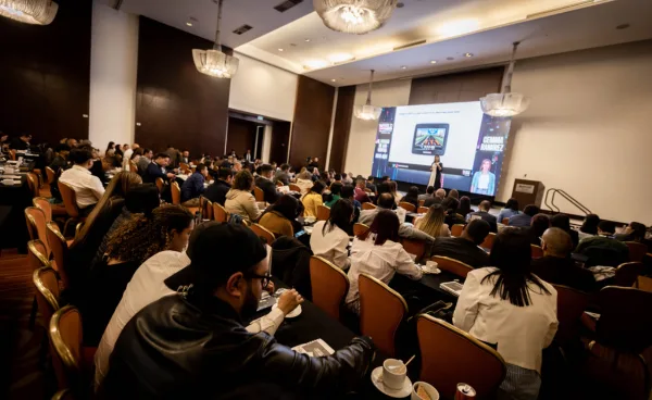 Gemma Ramírez, conferenciante para eventos corporativos sobre Liderazgo Consciente