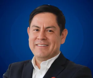 Arturo López
