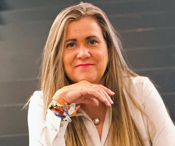 Eva Robles Jiménez — Conferenciante de Bienestar Laboral