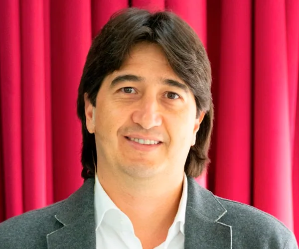 Jose Praolini — Conferenciante de Trabajo en Equipo