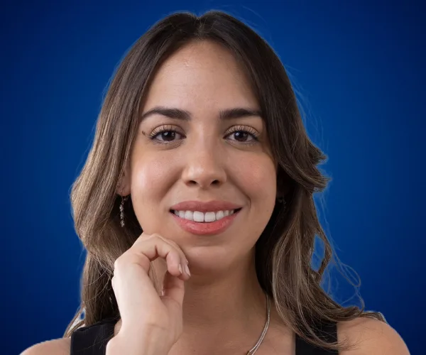Alejandra Tejeda — Conferenciante de Mujeres Líderes y Empoderamiento