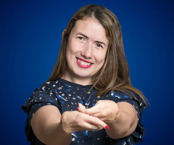Daniela Aza — Conferenciante de Diversidad, Equidad e Inclusión