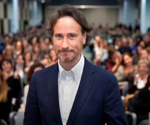 Víctor Küppers — Conferenciante de Motivación