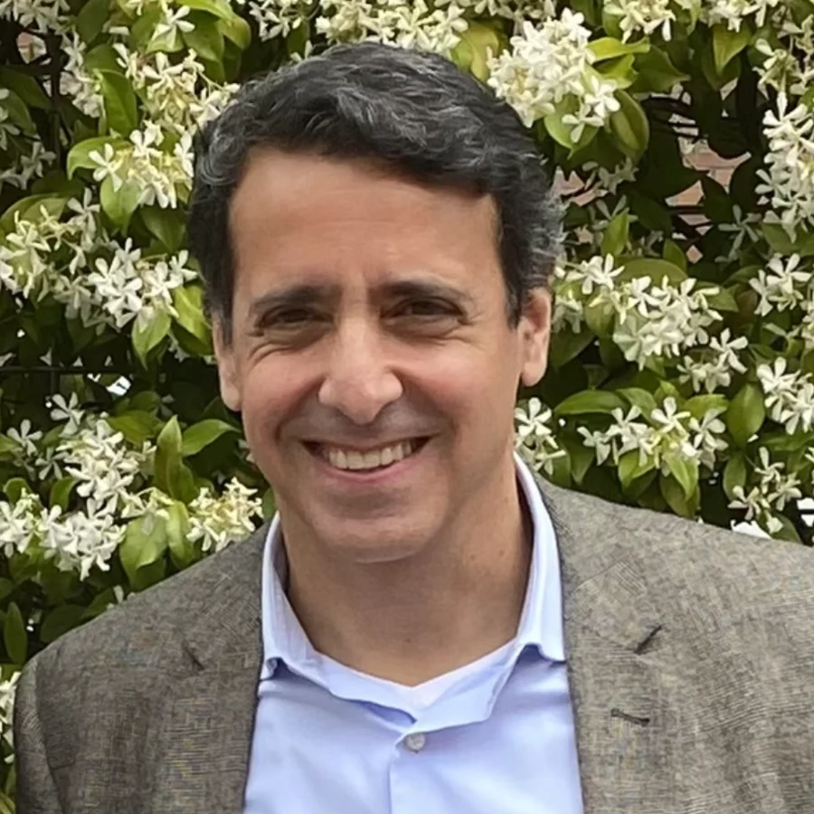 Franzel Delgado Buloz — Conferenciante de Alto Desempeño