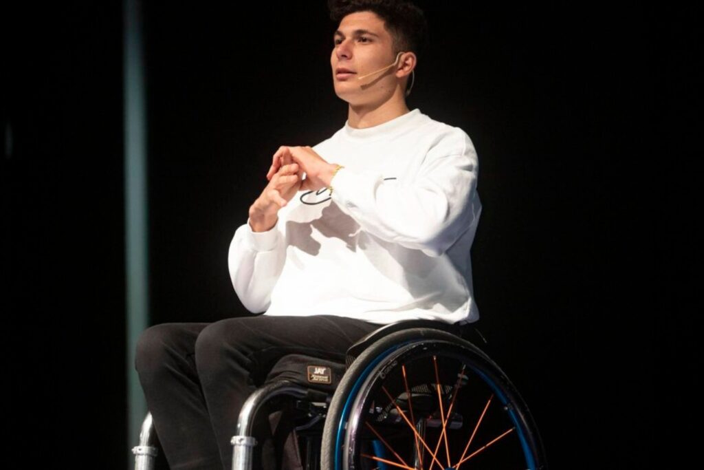 Carlos Tatay en acción