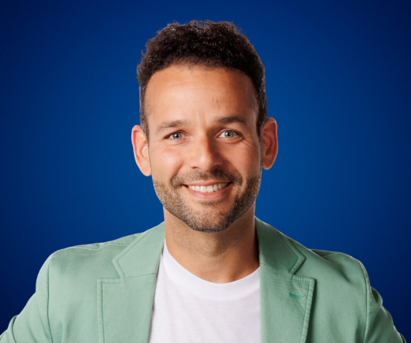 Sebastián Lora — Conferencista de Liderazgo