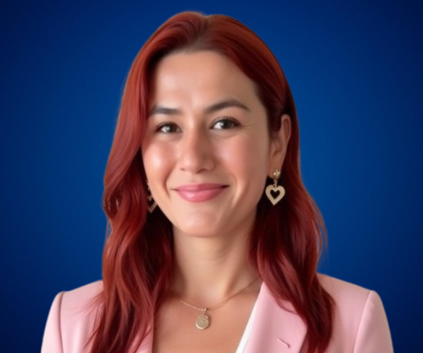 Yera Flores — Conferencista de Liderazgo